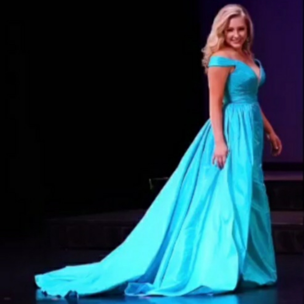 Sherri Hill Couture Pageant Gown - Picture 2 of 3